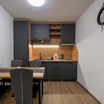 108 Lux Ravna Planina