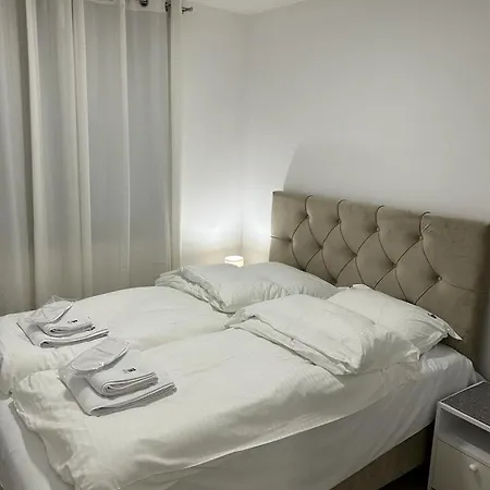 108 Lux Ravna Planina Apartamento