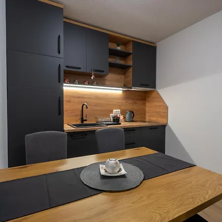 108 Lux Ravna Planina